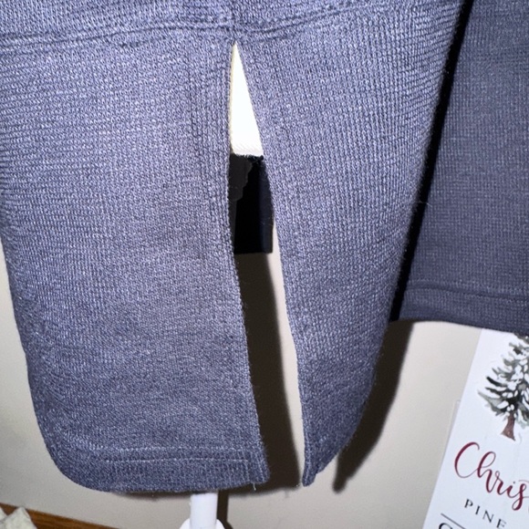 Maggie Lawrence Black Long Sleeve split side waffle knit type top. EUC size S - Picture 4 of 11